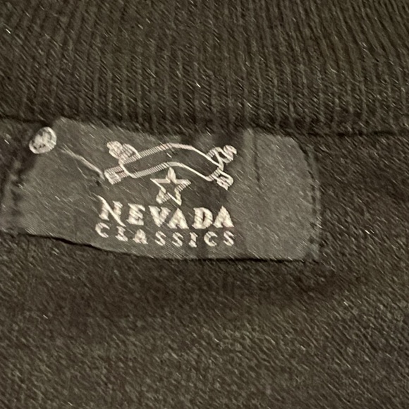 Medium men’s sweater - Picture 2 of 2